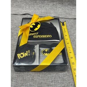 New Batman Newborn Boys Outfit Baby Shower Gift Hat Socks Mittens Super Hero
